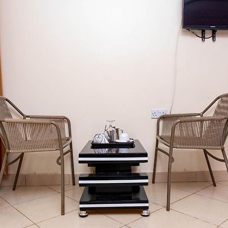 Airport Unique Hotel Entebbe Zewnętrze zdjęcie