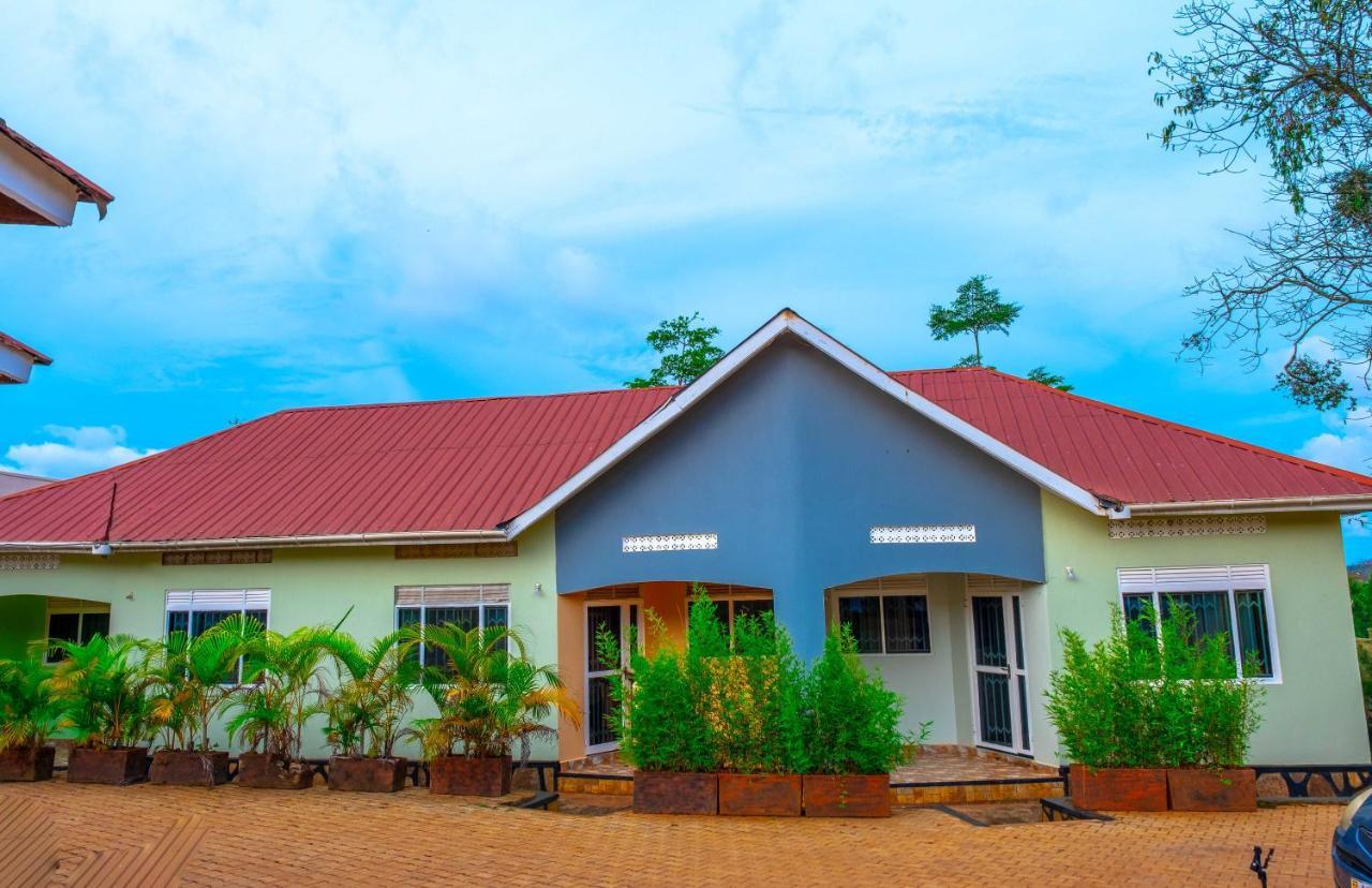 Airport Unique Hotel Entebbe Zewnętrze zdjęcie