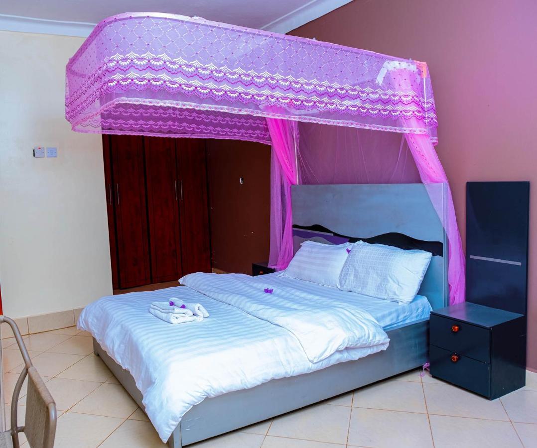 Airport Unique Hotel Entebbe Zewnętrze zdjęcie