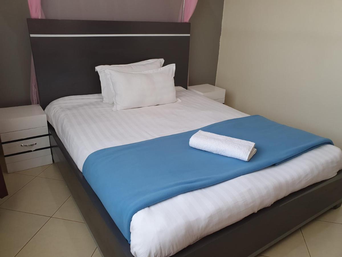 Airport Unique Hotel Entebbe Zewnętrze zdjęcie