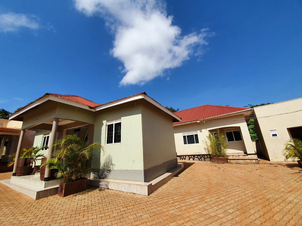 Airport Unique Hotel Entebbe Zewnętrze zdjęcie