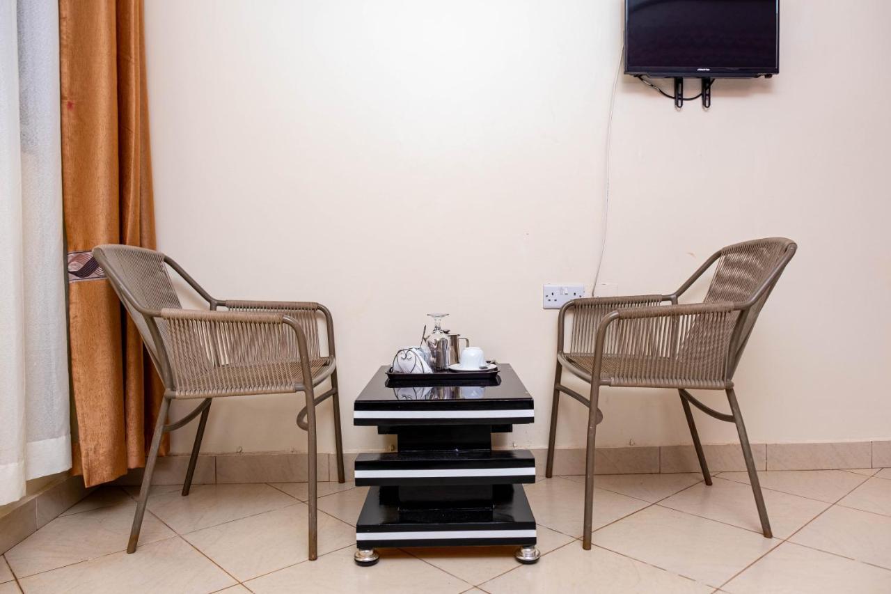 Airport Unique Hotel Entebbe Zewnętrze zdjęcie